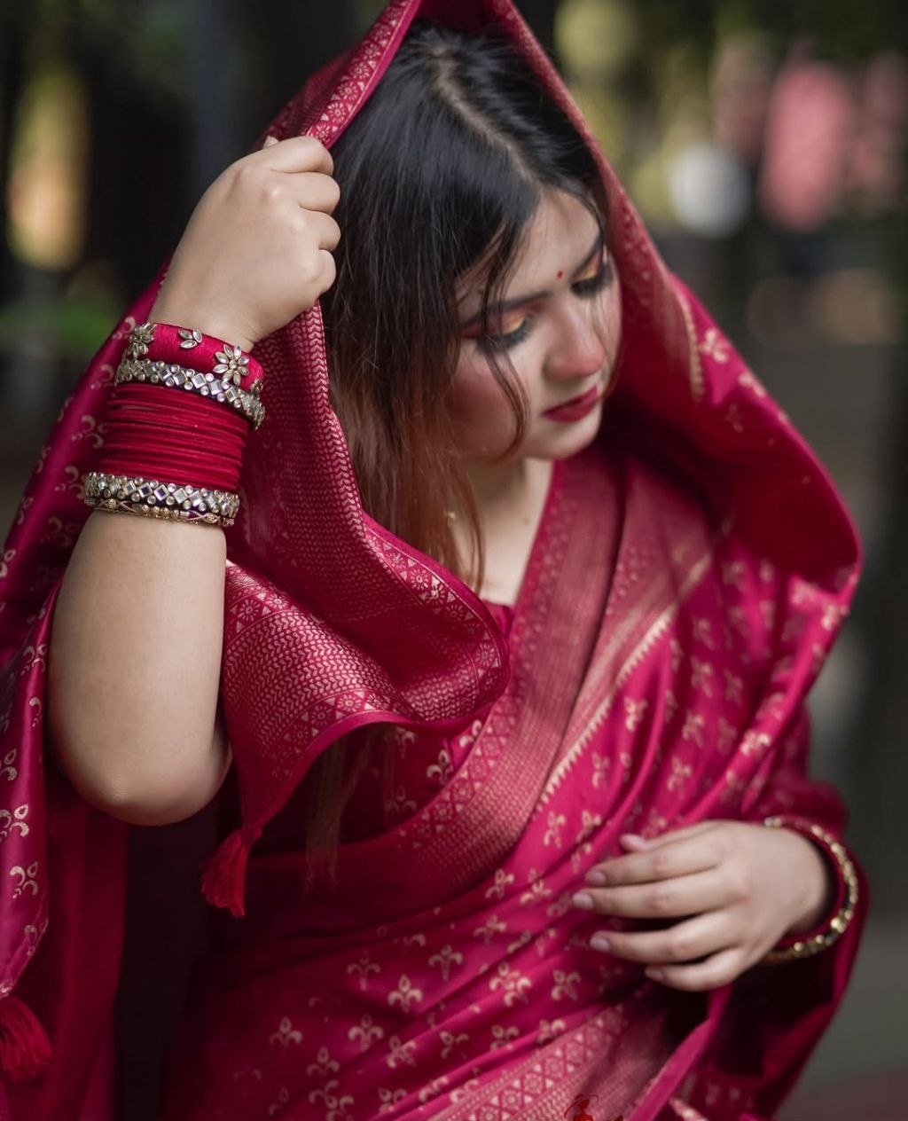 প্রিমিয়াম জাপানি সিল্ক শাড়ী + ম্যাচিং ব্লাউজ পিচ (code-01) - Image 3