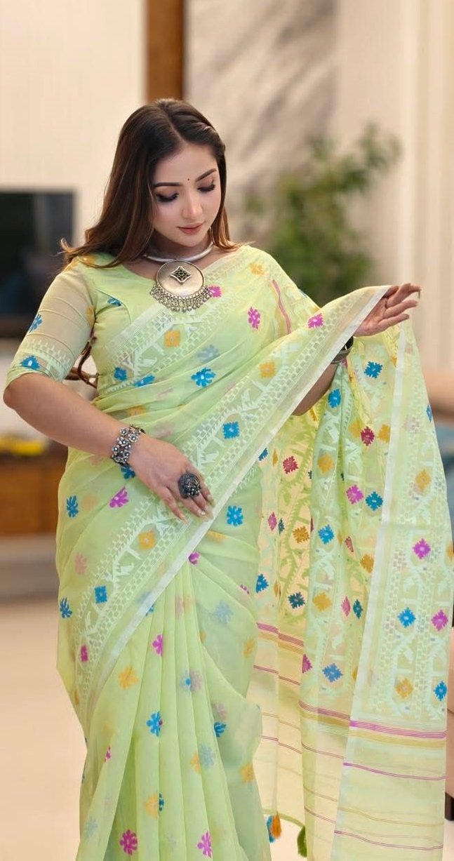 প্রিমিয়াম কোয়ালিটির জামদানী মোটিভ হাফ সিল্ক স্কিন প্রিন্ট শাড়ি + ব্লাউজ পিচ সহ (code-39) - Image 9